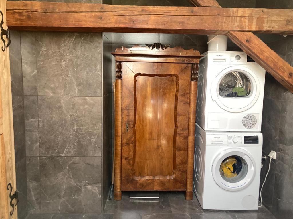Altbau Zimmer In 阿尼夫 外观 照片
